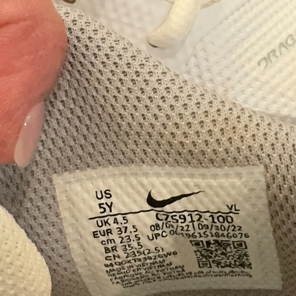 Sport Youth Unisex Nike Cleats - Picture 4 of 6